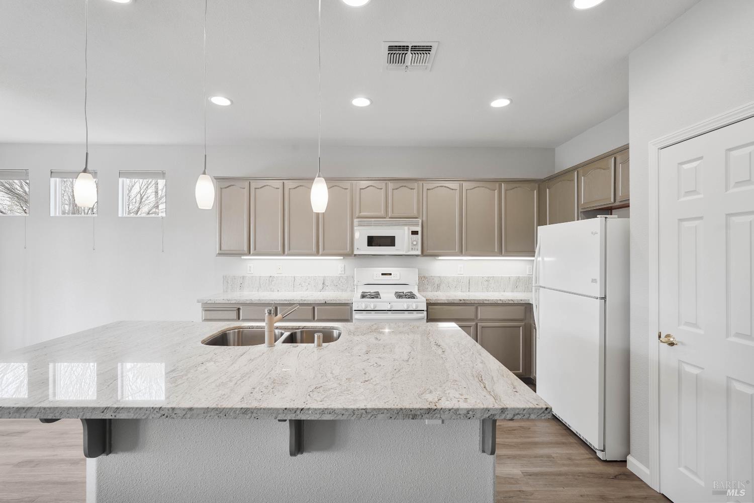 Detail Gallery Image 7 of 36 For 364 Whistling Straits Way, Rio Vista,  CA 94571 - 2 Beds | 2 Baths