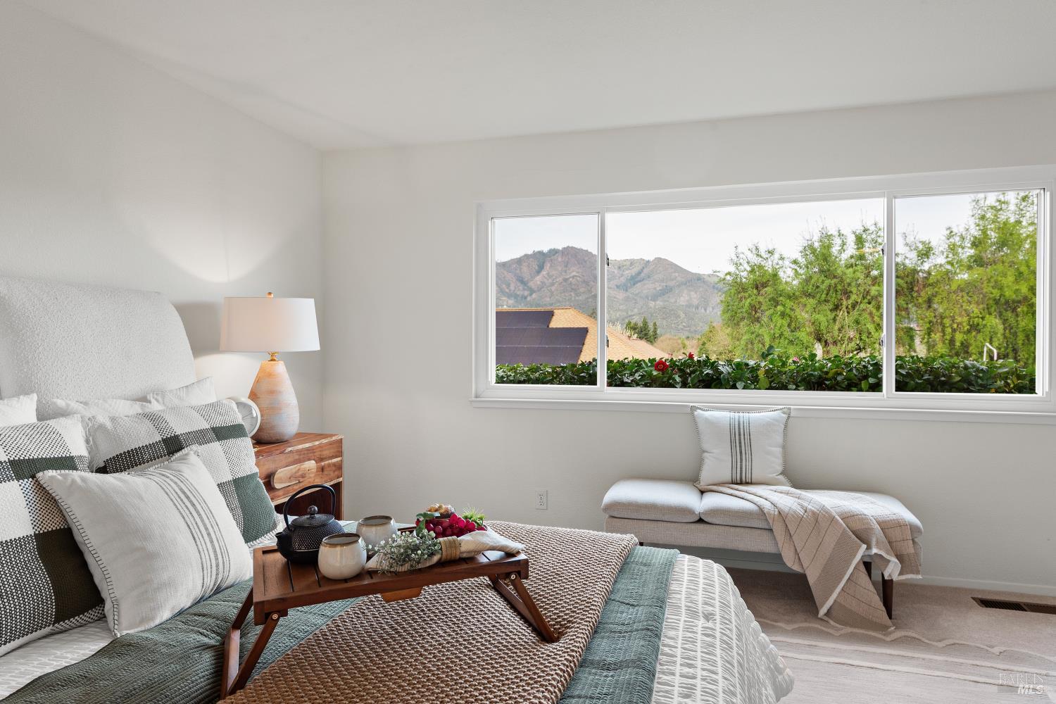 Detail Gallery Image 30 of 53 For 408 Woodley Way, Santa Rosa,  CA 95409 - 3 Beds | 2/1 Baths