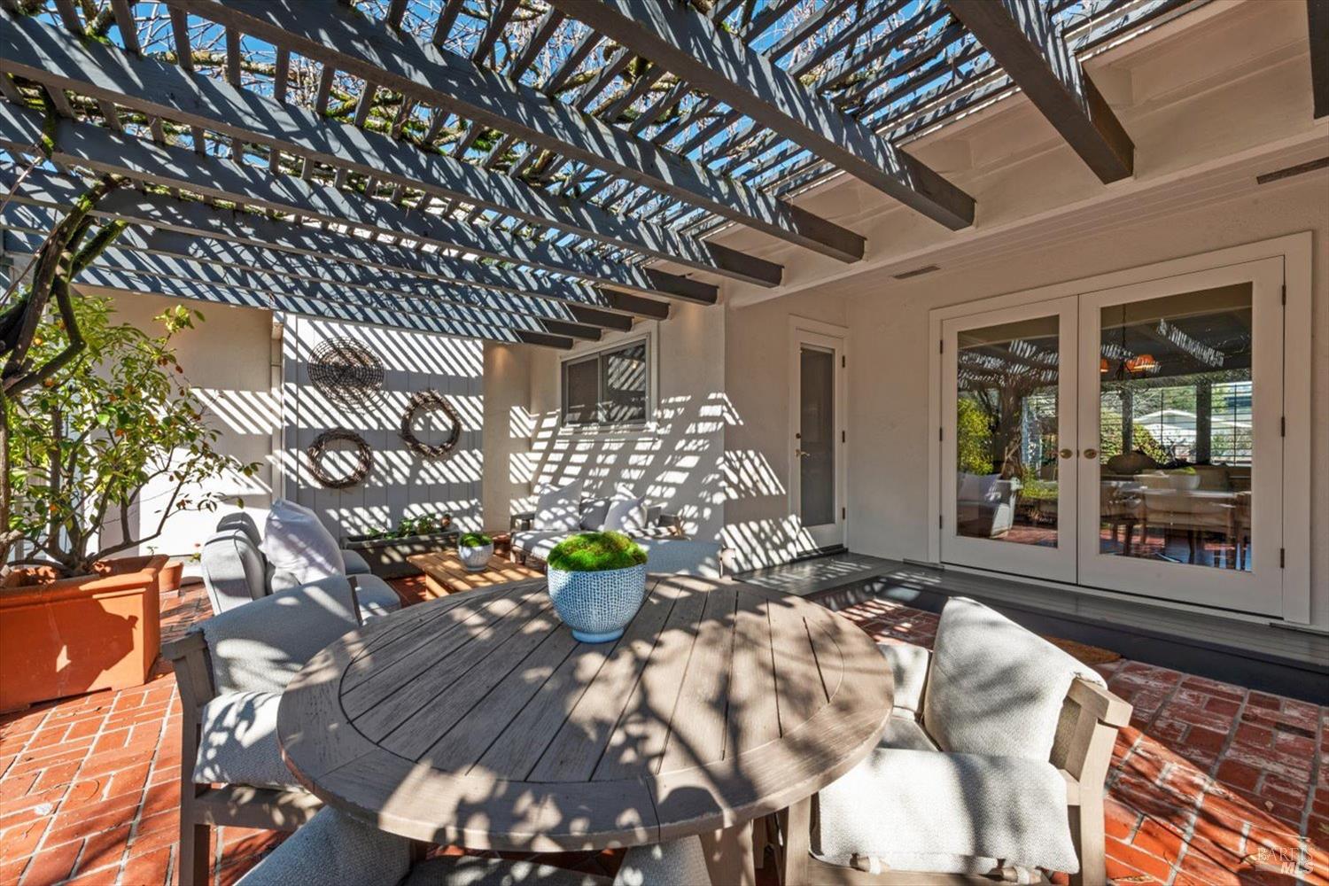 Detail Gallery Image 27 of 38 For 1841 Spring Mountain Rd, Saint Helena,  CA 94574 - 3 Beds | 2 Baths