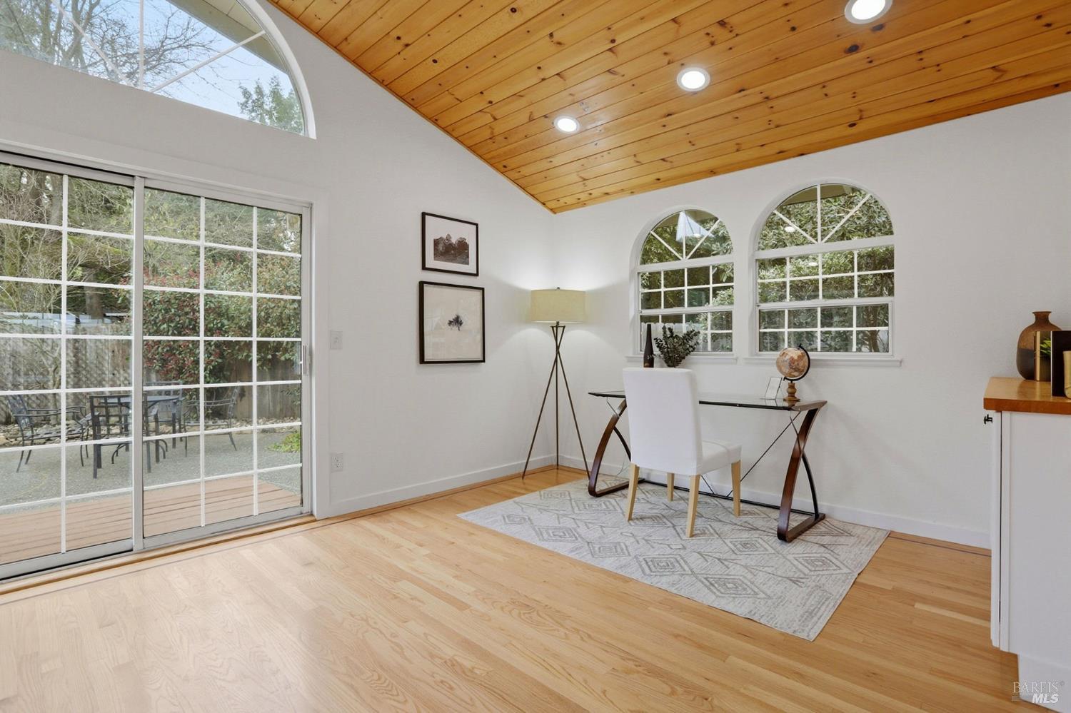 Detail Gallery Image 22 of 44 For 12 Angelica Ct, Novato,  CA 94947 - 3 Beds | 2 Baths