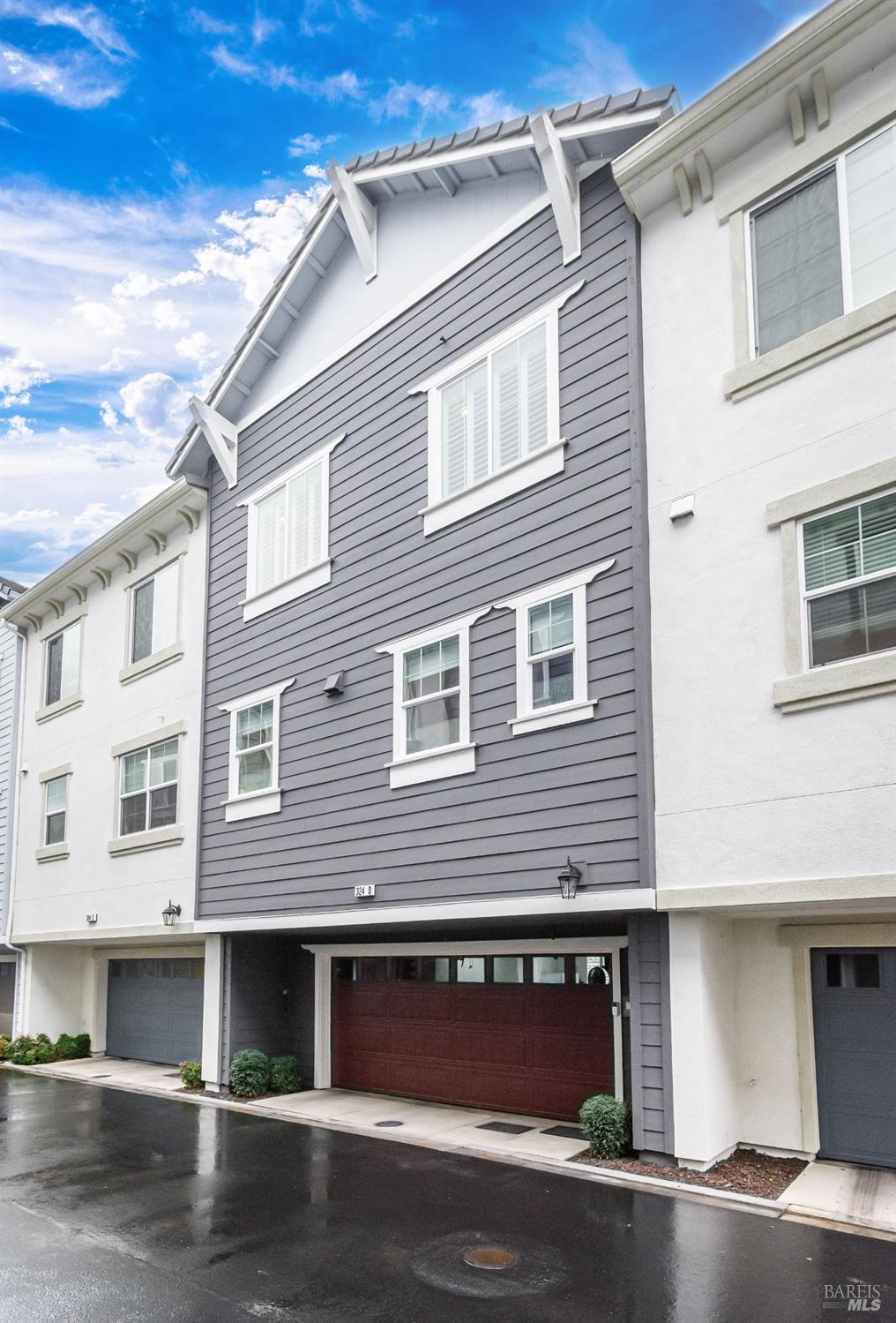 Detail Gallery Image 45 of 52 For 324 Pear Tree Ter #D,  Napa,  CA 94558 - 3 Beds | 2/1 Baths