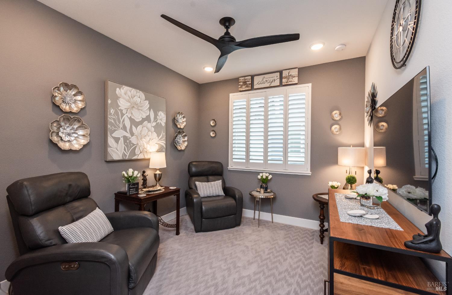 Detail Gallery Image 35 of 52 For 324 Pear Tree Ter #D,  Napa,  CA 94558 - 3 Beds | 2/1 Baths