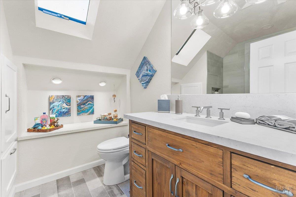 Detail Gallery Image 32 of 54 For 1631 Gamay St, Santa Rosa,  CA 95403 - 3 Beds | 2/1 Baths