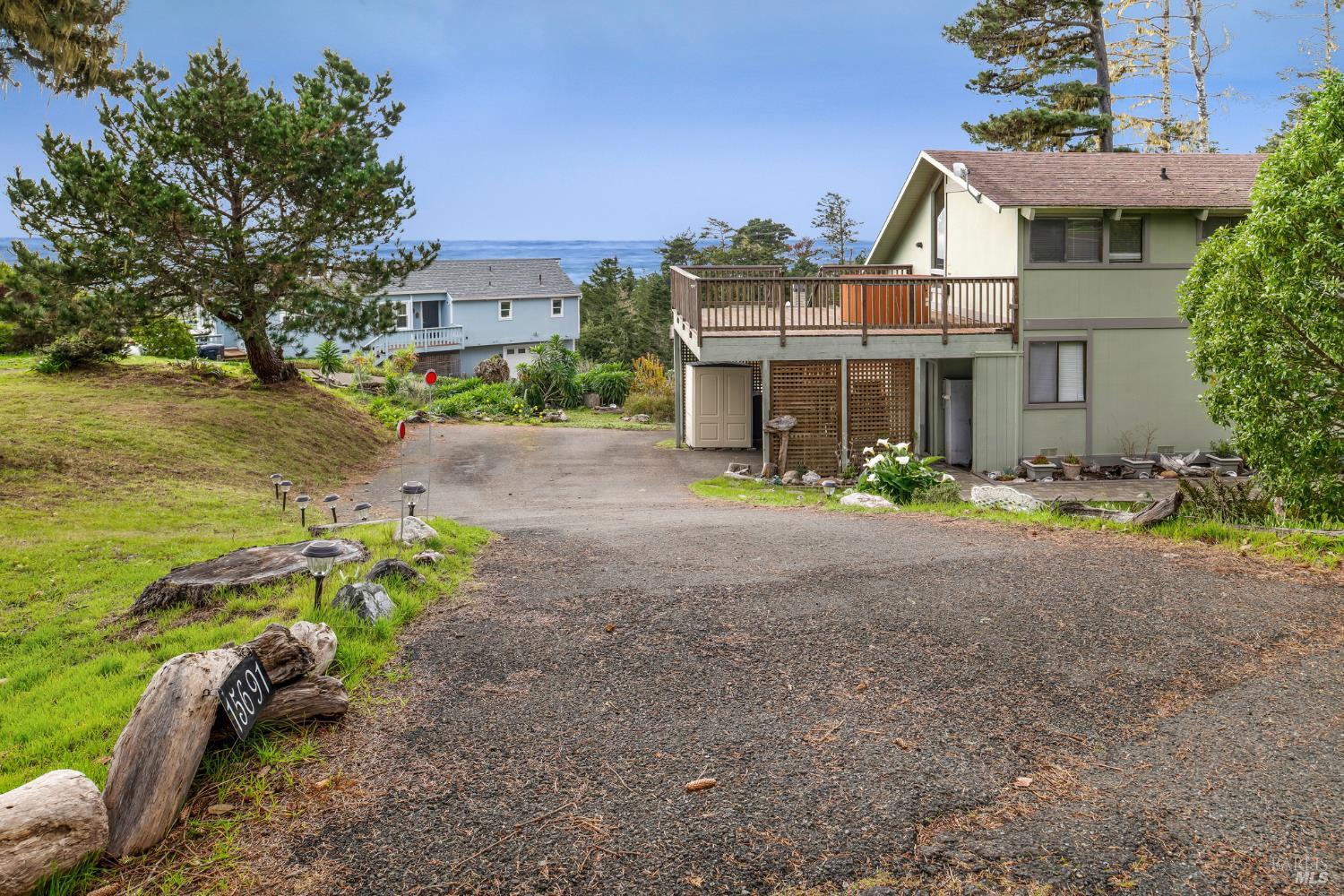 Detail Gallery Image 9 of 30 For 15691 Forest View Rd, Manchester,  CA 95459 - 3 Beds | 2 Baths