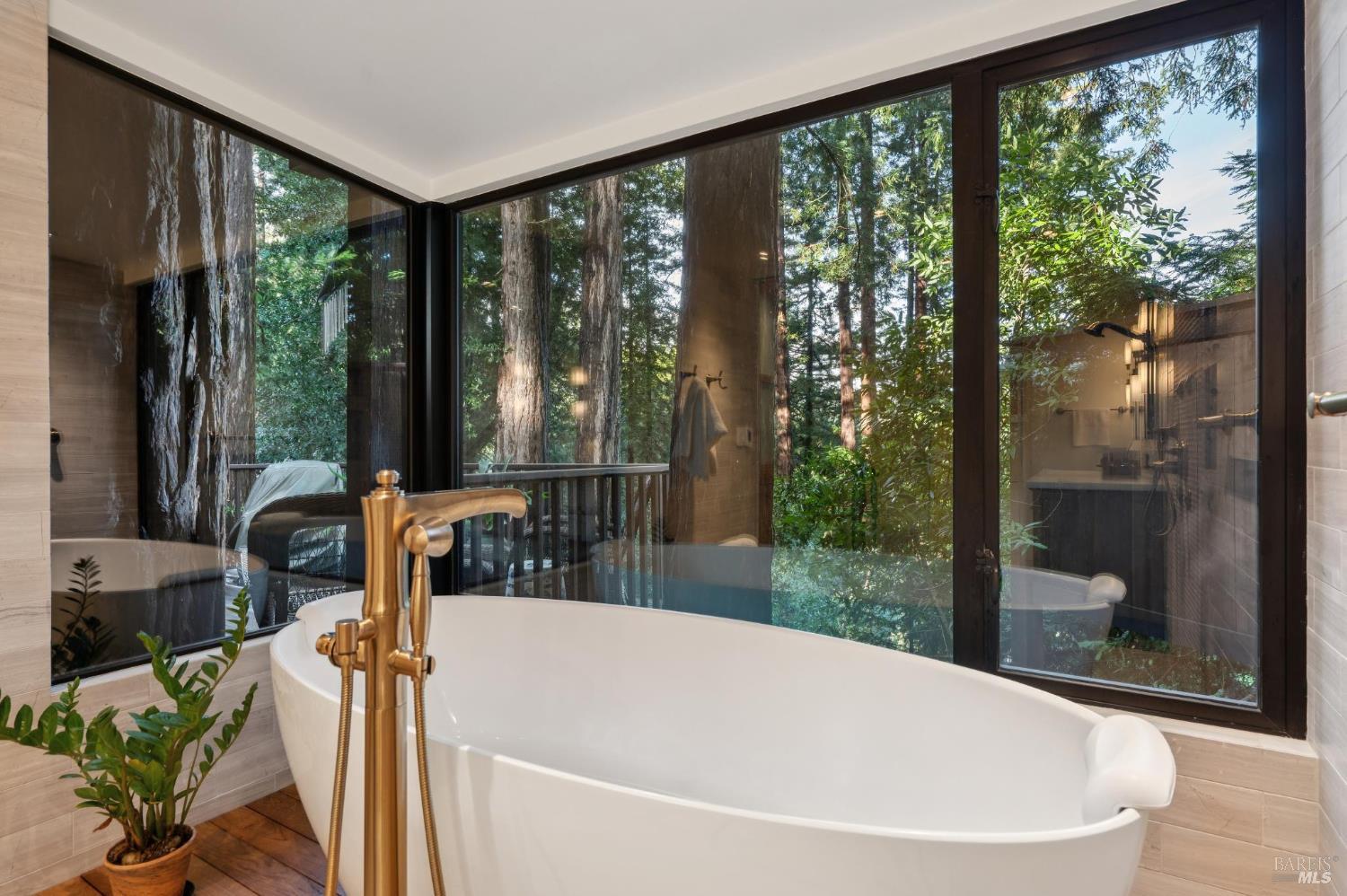 Detail Gallery Image 17 of 35 For 399 Marion Ave, Mill Valley,  CA 94941 - 3 Beds | 2/1 Baths