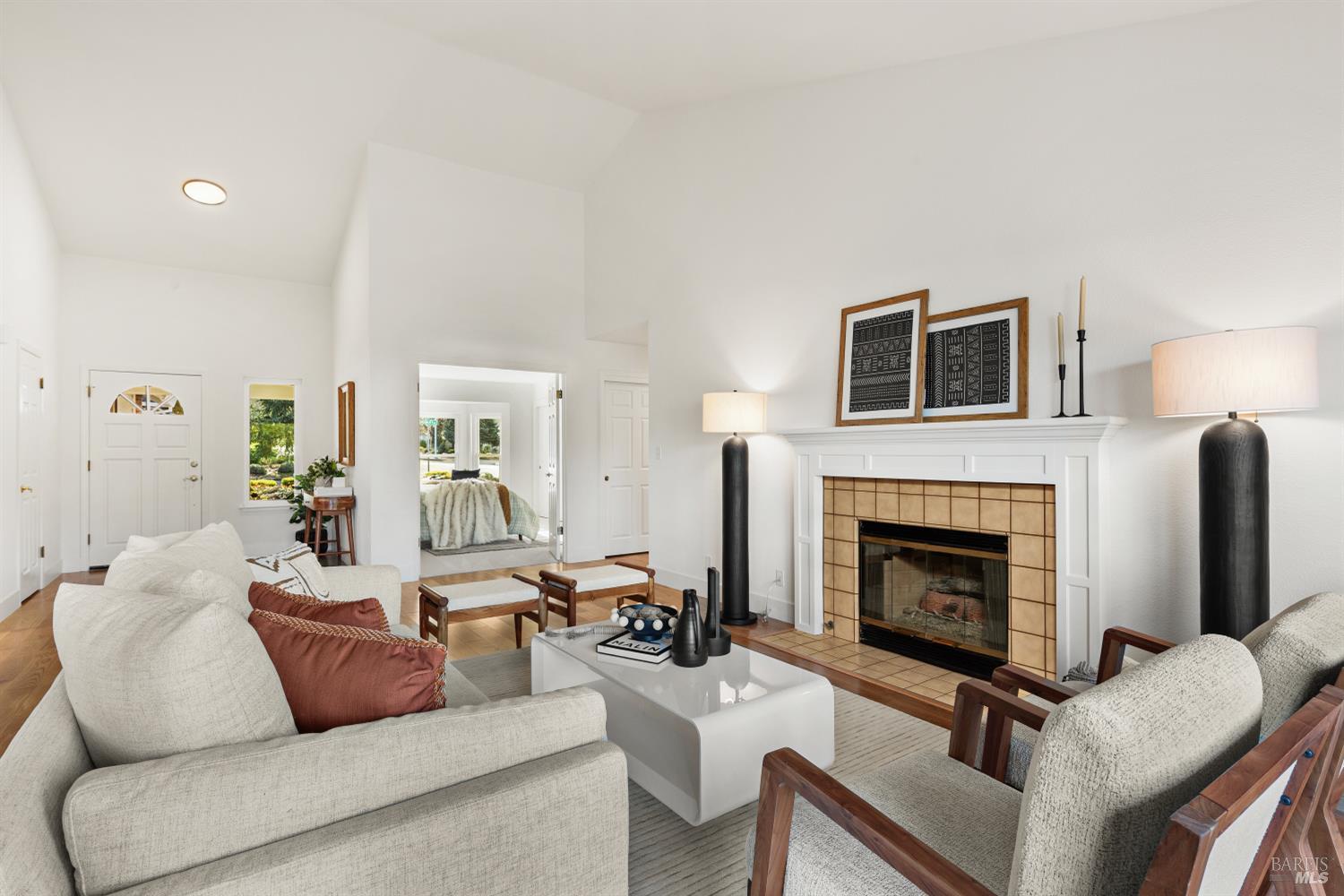 Detail Gallery Image 24 of 53 For 408 Woodley Way, Santa Rosa,  CA 95409 - 3 Beds | 2/1 Baths