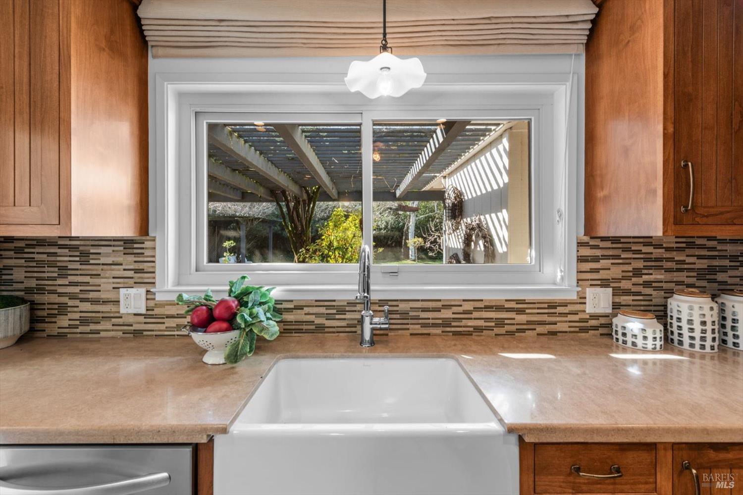 Detail Gallery Image 13 of 38 For 1841 Spring Mountain Rd, Saint Helena,  CA 94574 - 3 Beds | 2 Baths