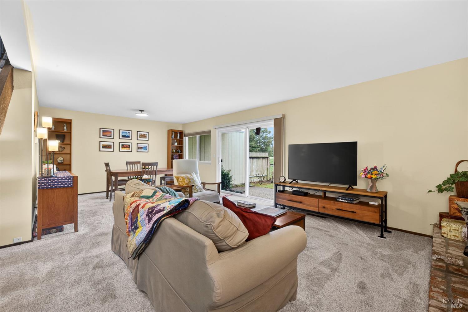 Detail Gallery Image 12 of 37 For 872 Hudis St, Rohnert Park,  CA 94928 - 2 Beds | 2/1 Baths