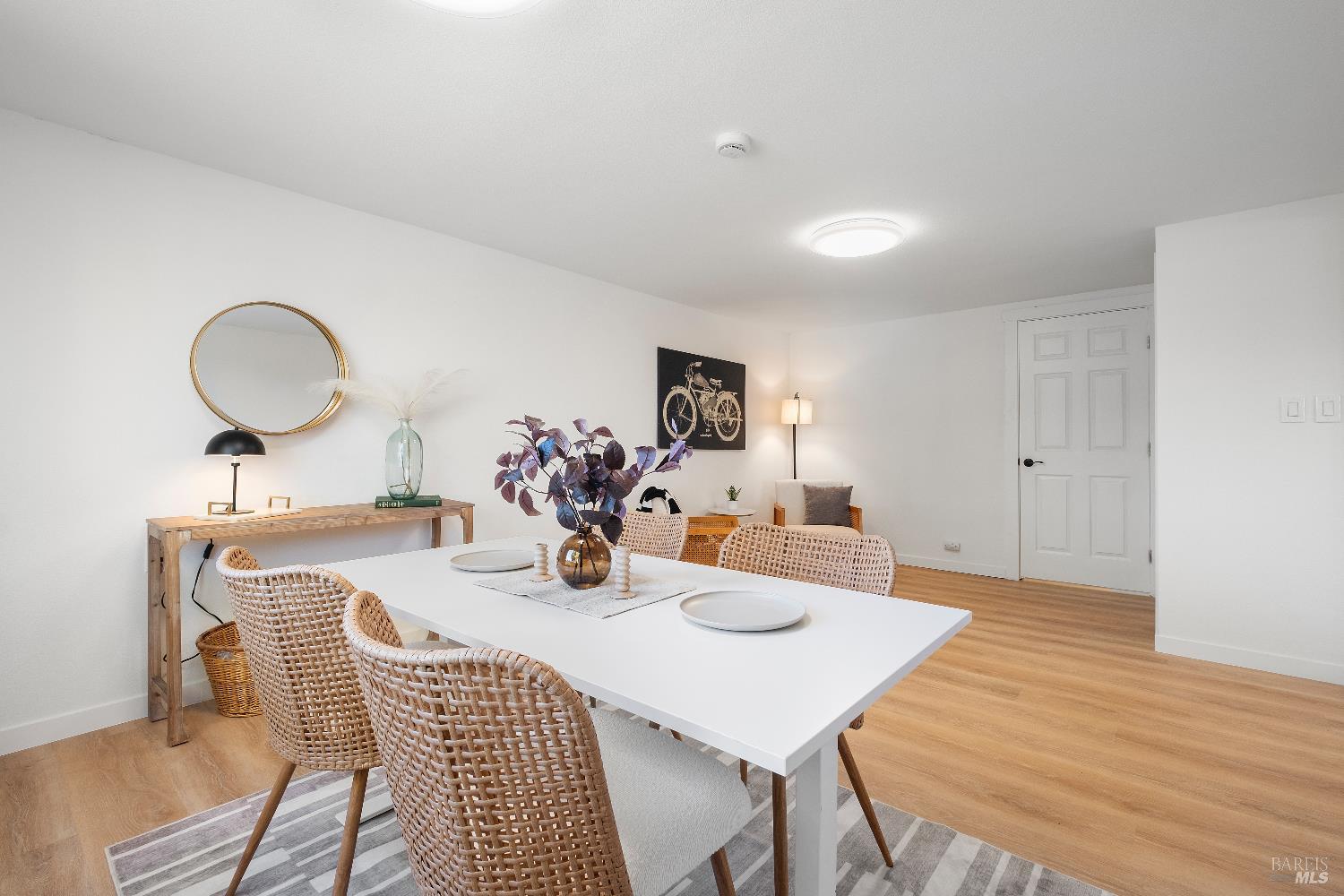 Detail Gallery Image 16 of 28 For 1313 Mcgregor Ave, Petaluma,  CA 94954 - 3 Beds | 1 Baths