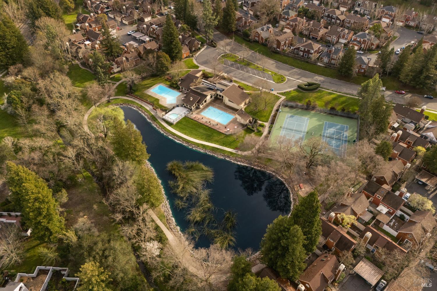 Detail Gallery Image 31 of 47 For 2322 Lakeview Dr, Santa Rosa,  CA 95405 - 3 Beds | 2 Baths