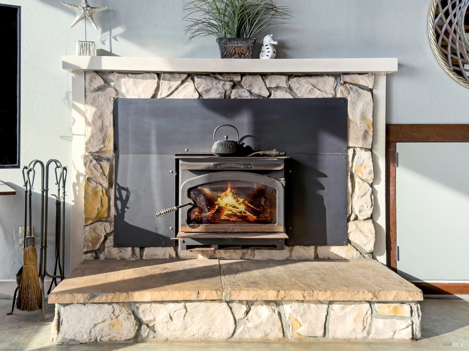 Detail Gallery Image 16 of 30 For 15691 Forest View Rd, Manchester,  CA 95459 - 3 Beds | 2 Baths