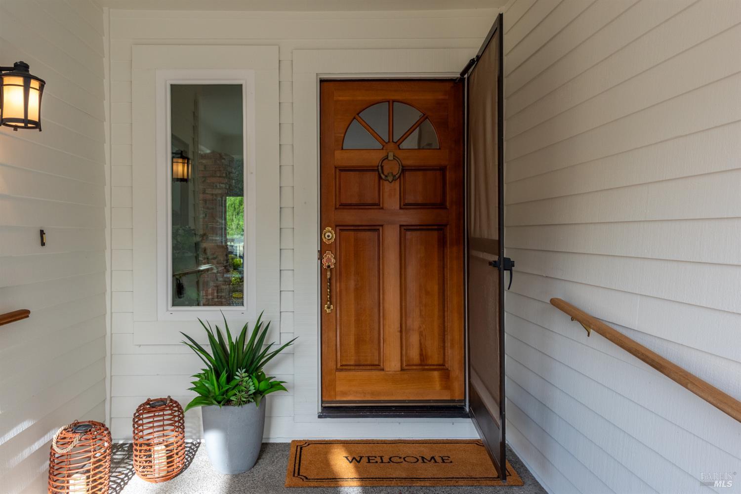 Detail Gallery Image 7 of 53 For 408 Woodley Way, Santa Rosa,  CA 95409 - 3 Beds | 2/1 Baths