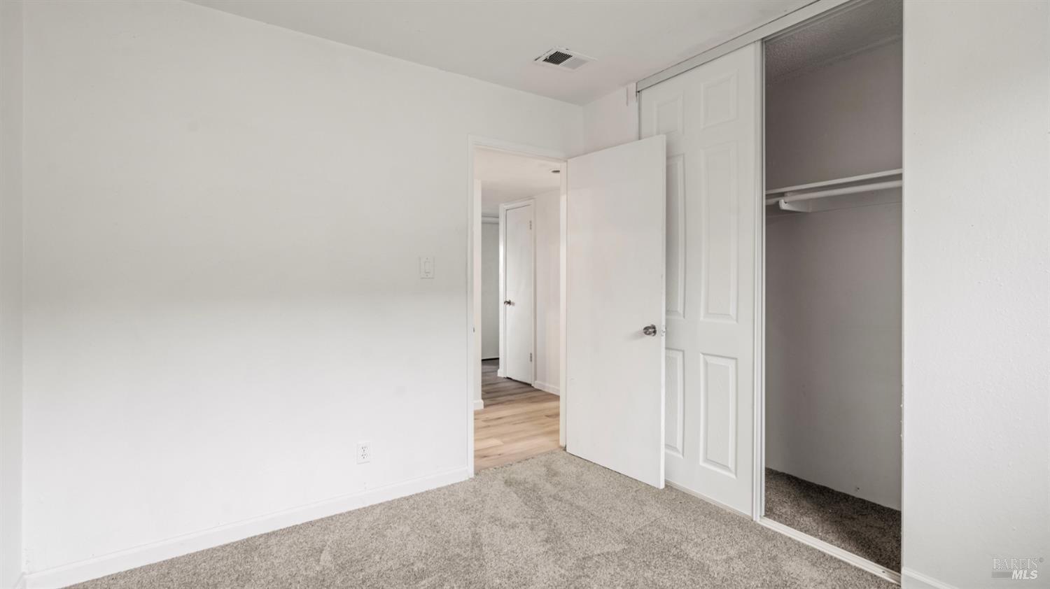 Detail Gallery Image 12 of 27 For 818 Falcon Dr, Vallejo,  CA 94589 - 3 Beds | 2 Baths