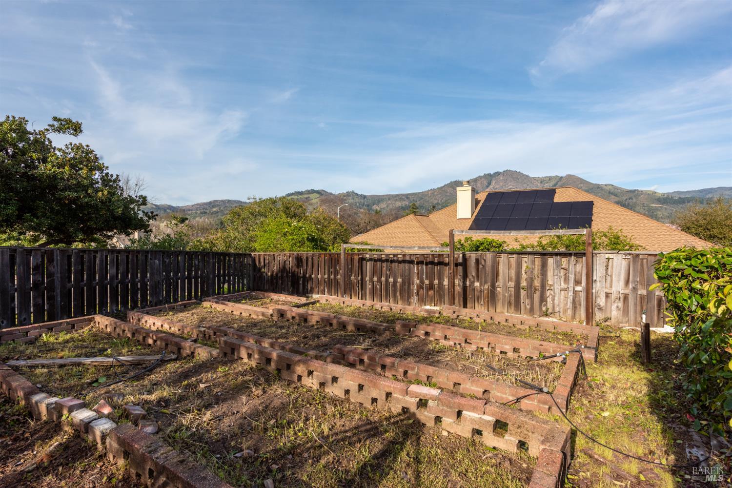 Detail Gallery Image 48 of 53 For 408 Woodley Way, Santa Rosa,  CA 95409 - 3 Beds | 2/1 Baths