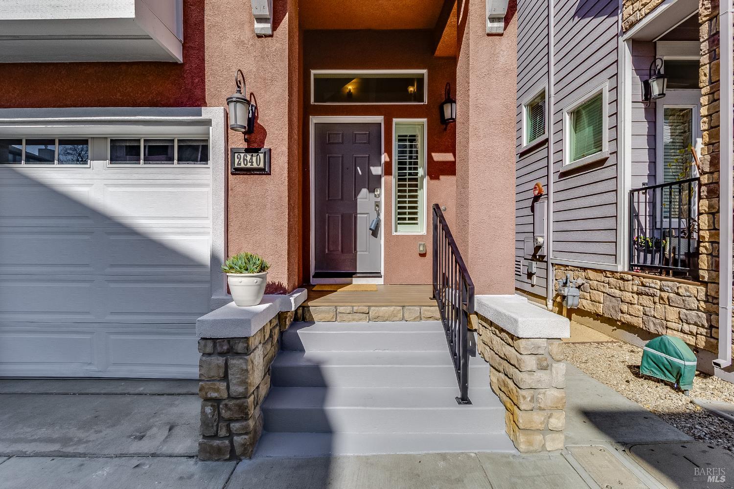 Detail Gallery Image 7 of 88 For 2640 Wisteria Way, Concord,  CA 94519 - 3 Beds | 3/1 Baths