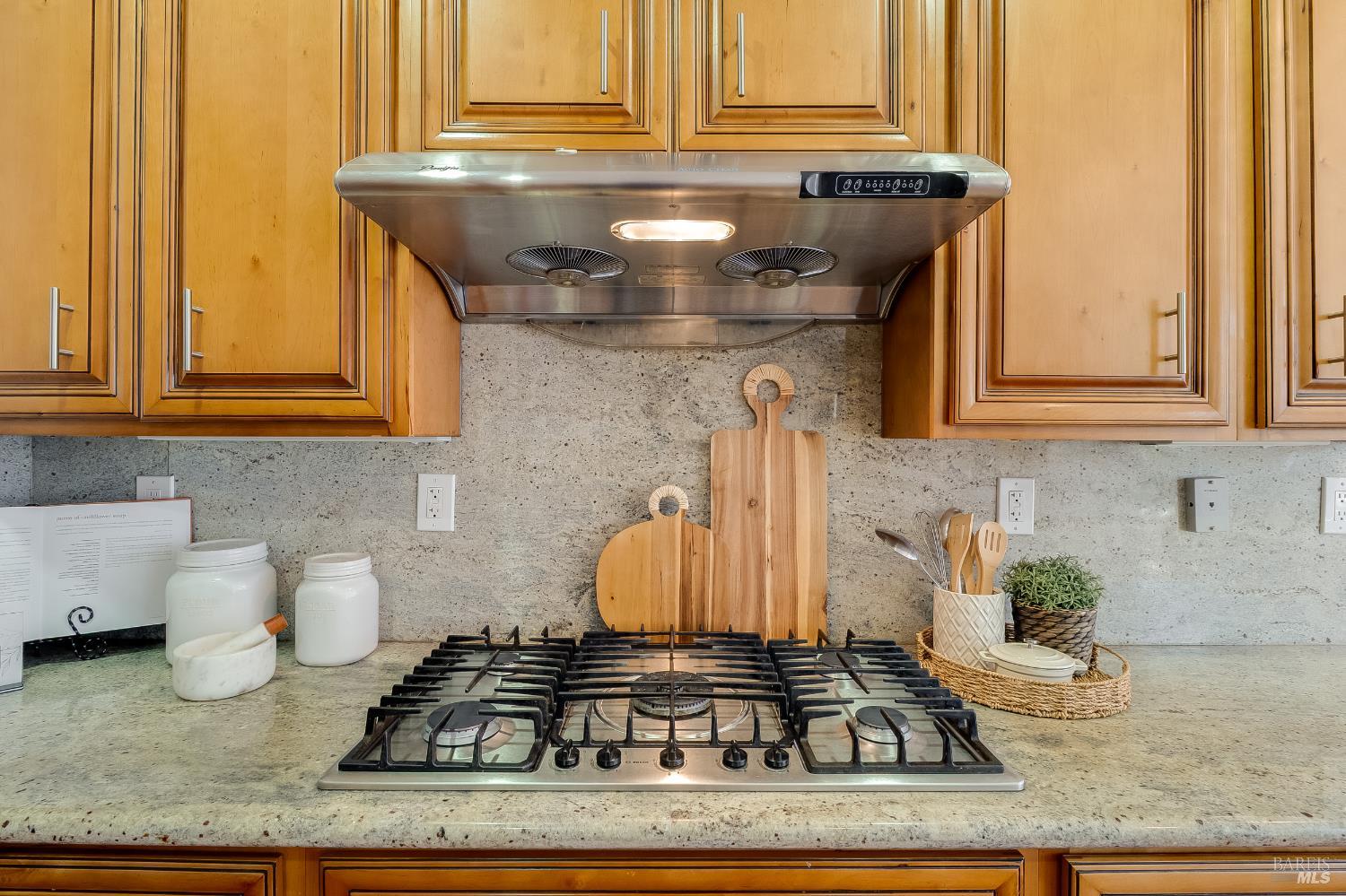 Detail Gallery Image 32 of 88 For 4208 Andover Dr, Vallejo,  CA 94591 - 4 Beds | 4 Baths