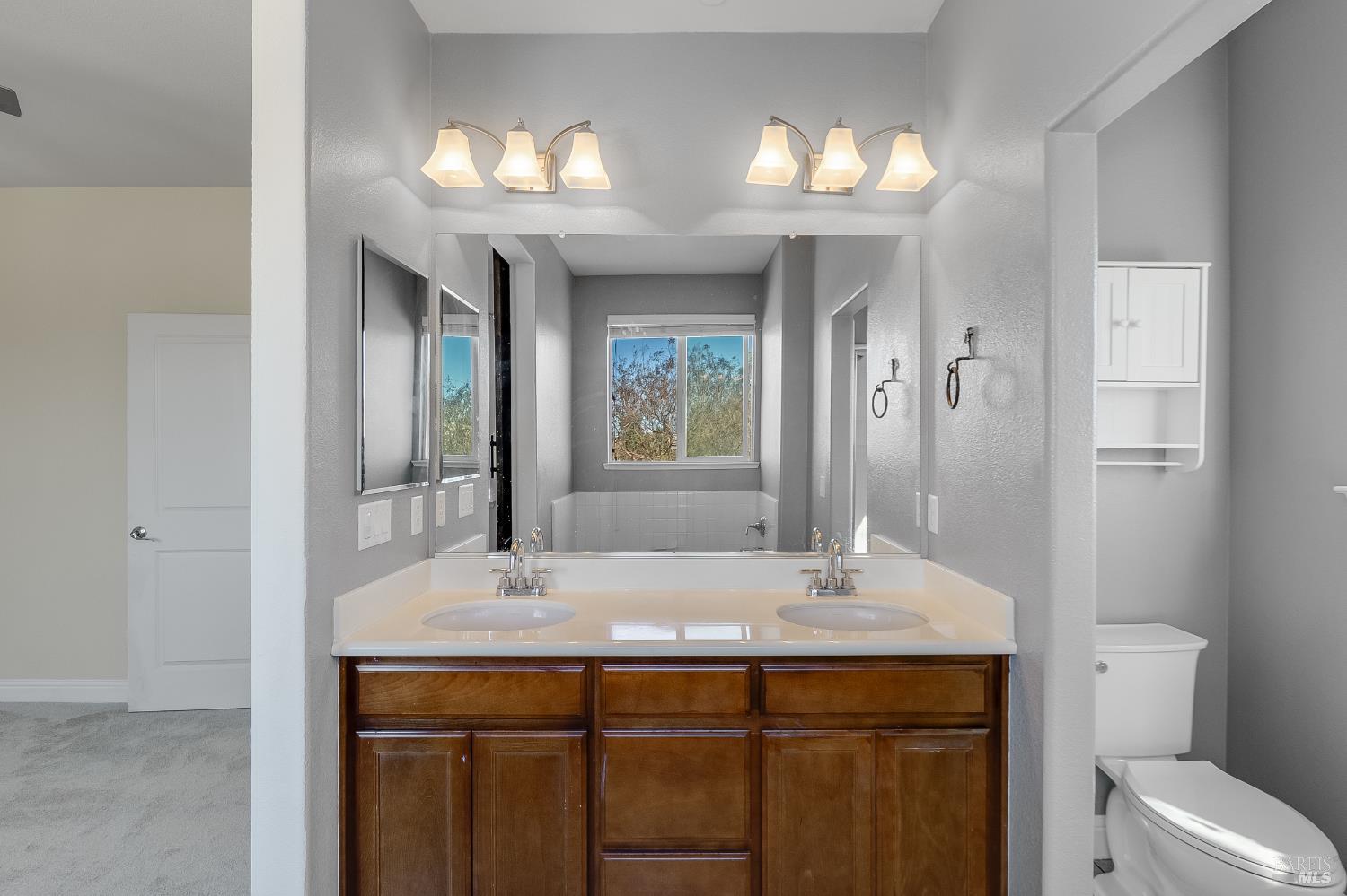 Detail Gallery Image 24 of 88 For 2640 Wisteria Way, Concord,  CA 94519 - 3 Beds | 3/1 Baths