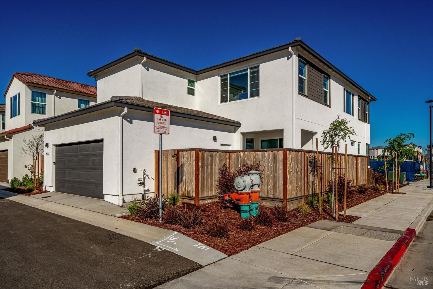 Detail Gallery Image 43 of 45 For 303 Flagship Dr, Napa,  CA 94558 - 4 Beds | 3 Baths