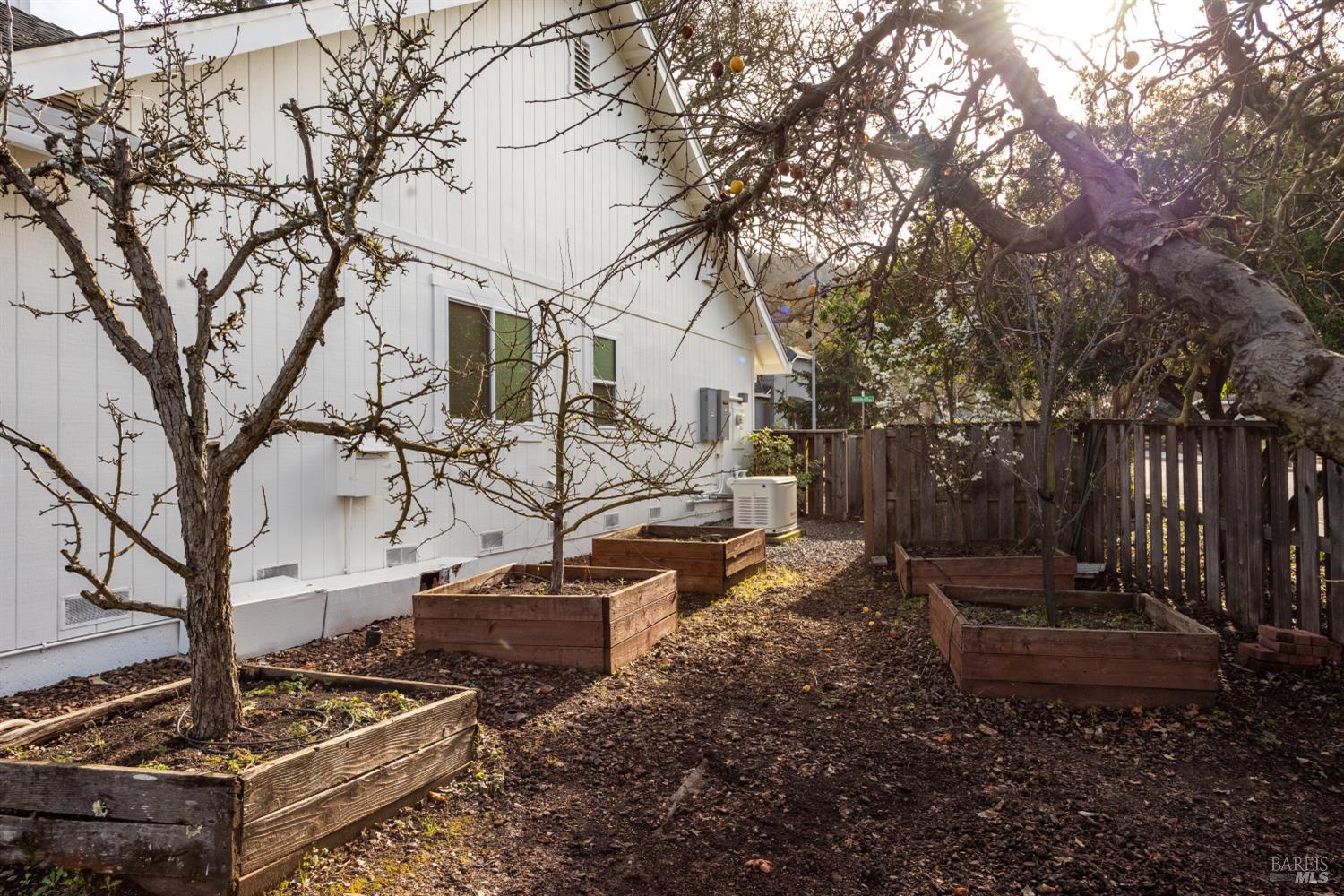 Detail Gallery Image 49 of 53 For 408 Woodley Way, Santa Rosa,  CA 95409 - 3 Beds | 2/1 Baths