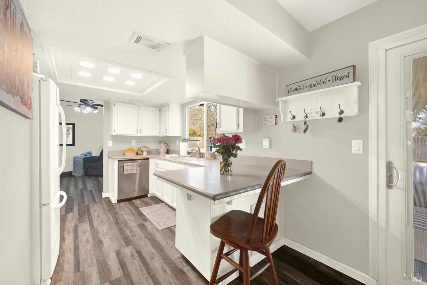 Detail Gallery Image 27 of 81 For 369 Kendrick Ln, Vacaville,  CA 95687 - 3 Beds | 3 Baths