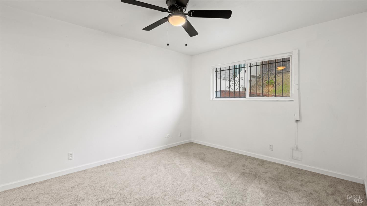 Detail Gallery Image 17 of 27 For 818 Falcon Dr, Vallejo,  CA 94589 - 3 Beds | 2 Baths