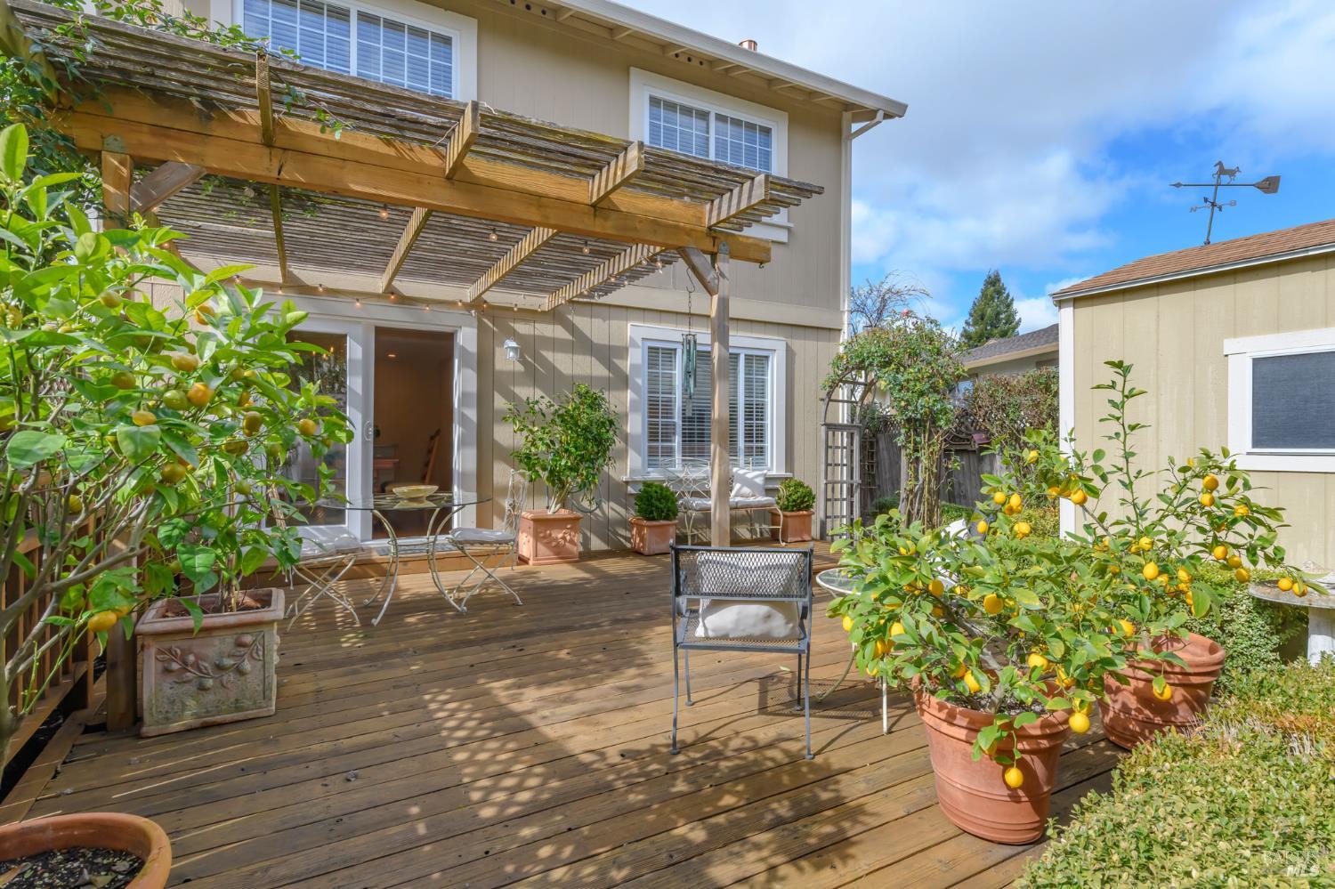 Detail Gallery Image 28 of 45 For 1610 Northstar Dr, Petaluma,  CA 94954 - 3 Beds | 2/1 Baths