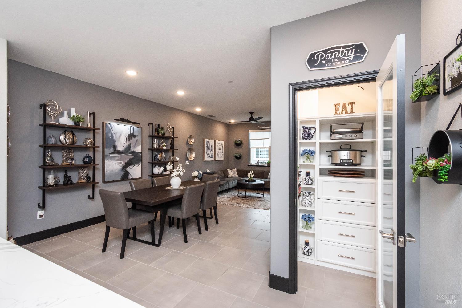 Detail Gallery Image 26 of 52 For 324 Pear Tree Ter #D,  Napa,  CA 94558 - 3 Beds | 2/1 Baths