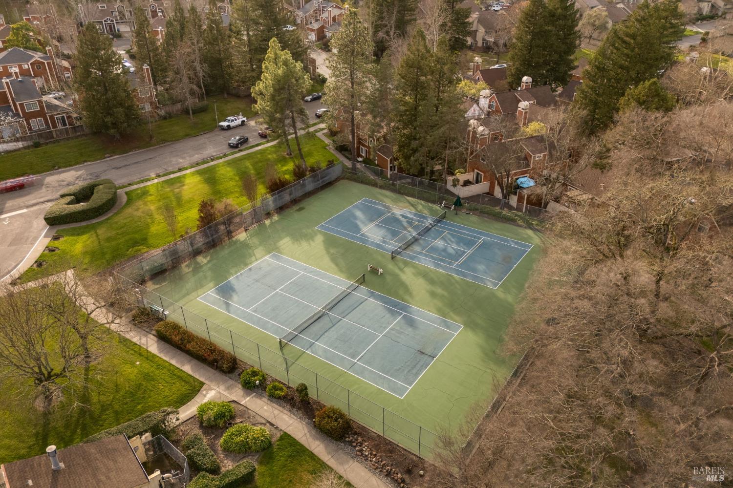 Detail Gallery Image 30 of 47 For 2322 Lakeview Dr, Santa Rosa,  CA 95405 - 3 Beds | 2 Baths