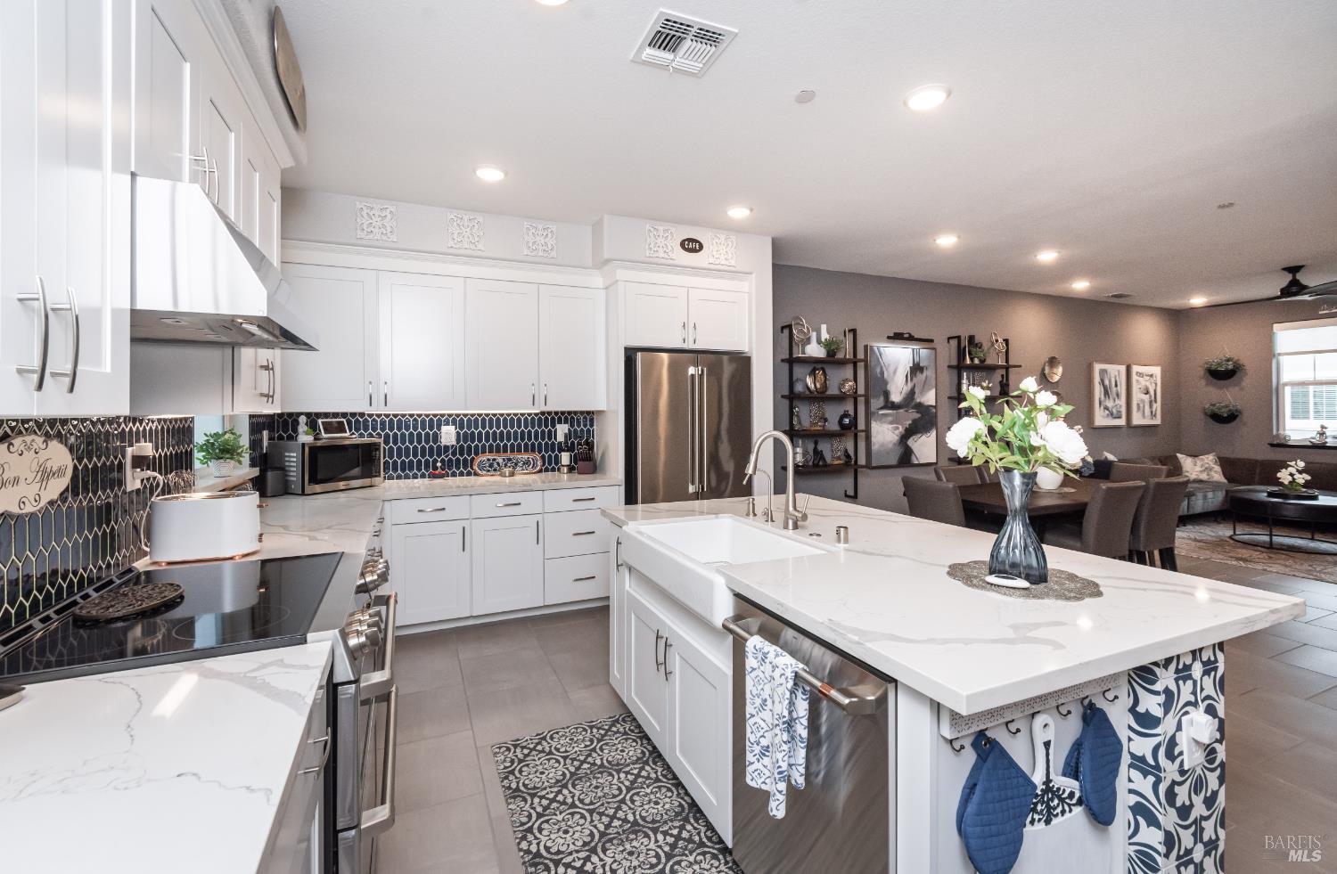 Detail Gallery Image 23 of 52 For 324 Pear Tree Ter #D,  Napa,  CA 94558 - 3 Beds | 2/1 Baths