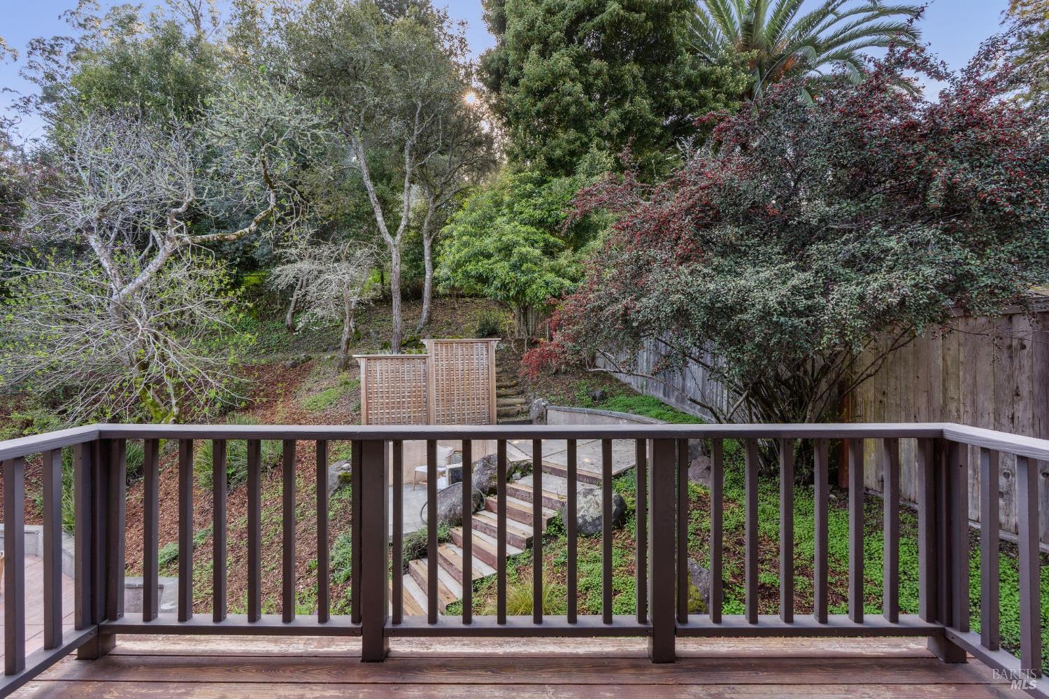 Detail Gallery Image 33 of 66 For 405 Laverne Ave, Mill Valley,  CA 94941 - 5 Beds | 4 Baths