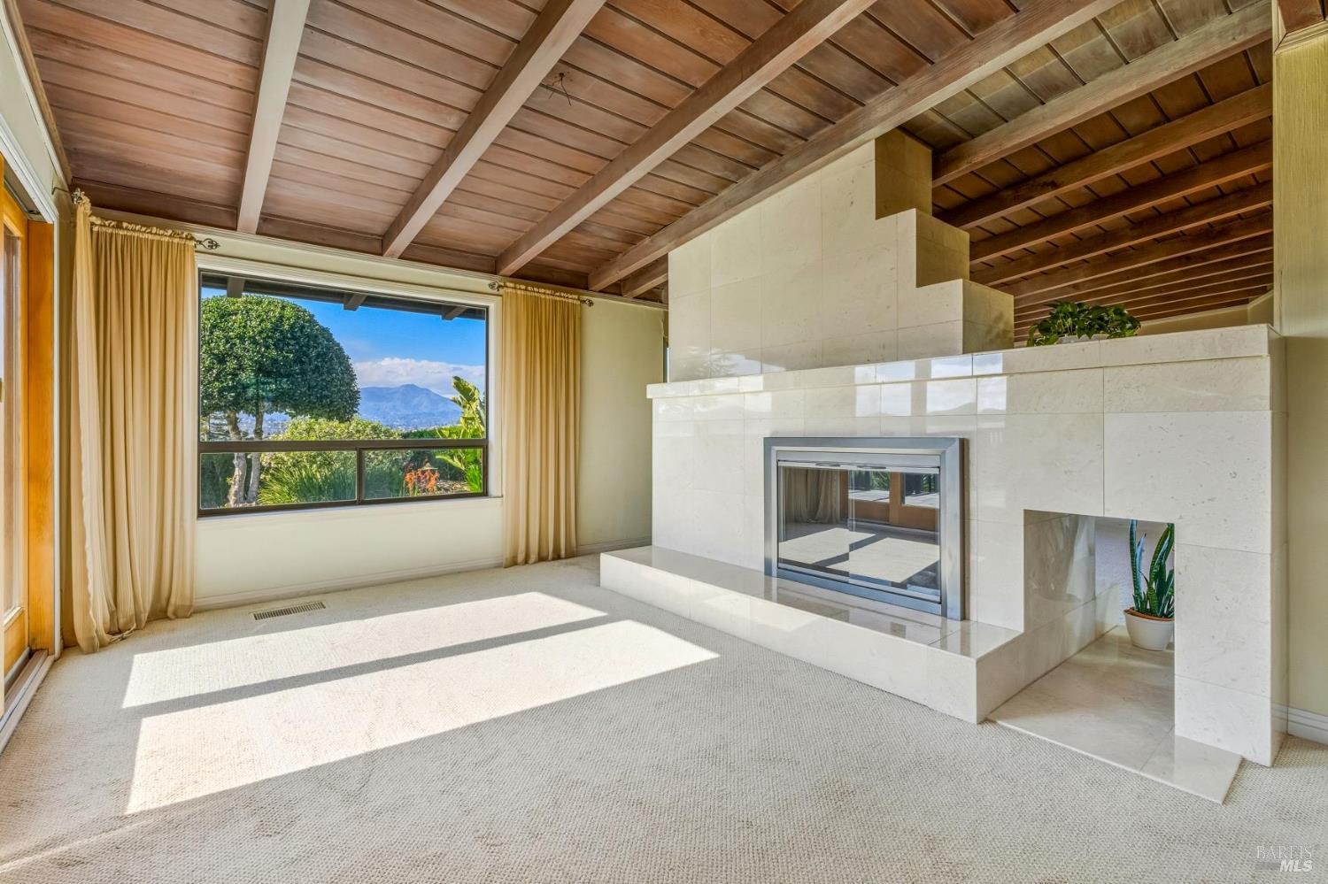 Detail Gallery Image 23 of 36 For 945 Owlswood Ln, Tiburon,  CA 94920 - 4 Beds | 3 Baths