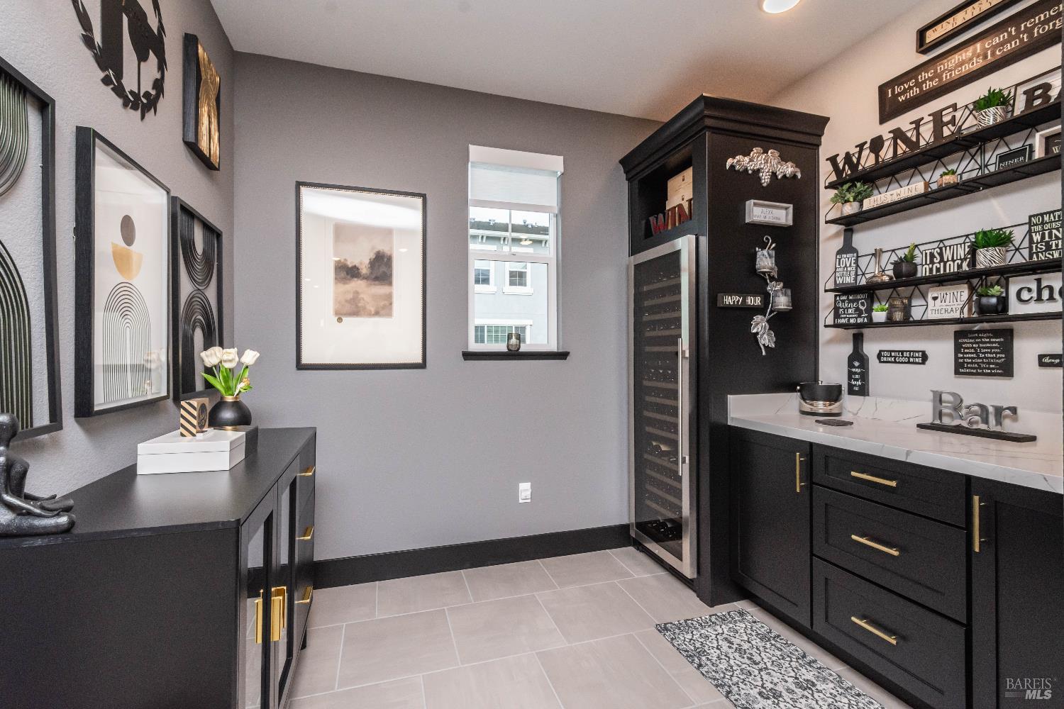 Detail Gallery Image 13 of 52 For 324 Pear Tree Ter #D,  Napa,  CA 94558 - 3 Beds | 2/1 Baths