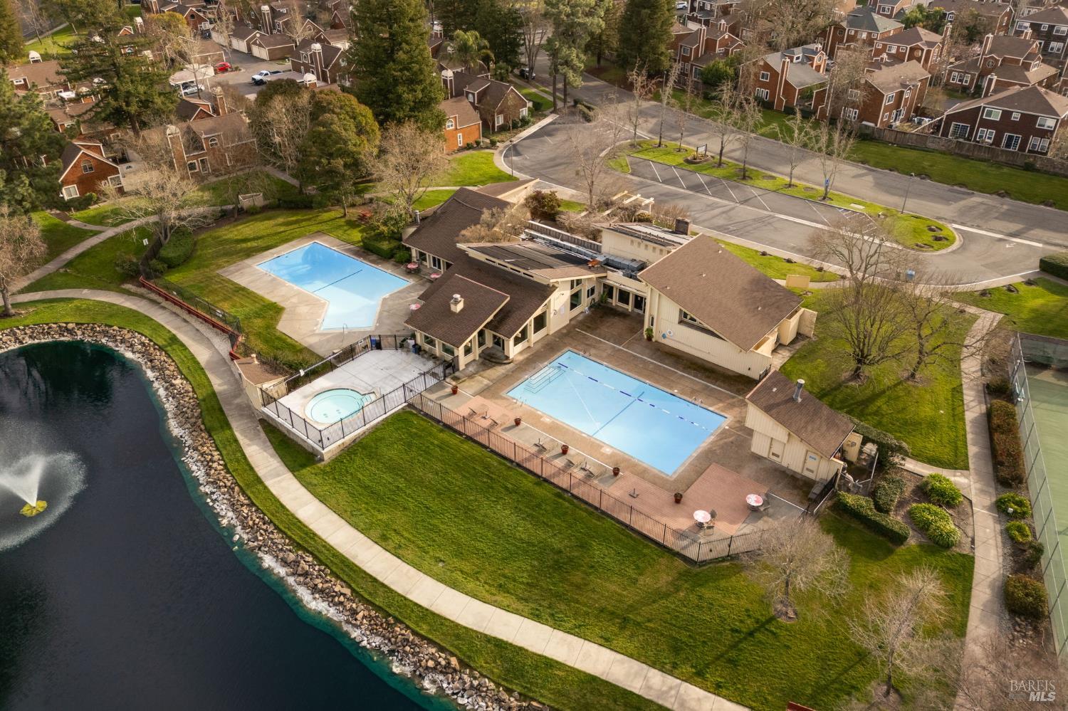 Detail Gallery Image 37 of 47 For 2322 Lakeview Dr, Santa Rosa,  CA 95405 - 3 Beds | 2 Baths