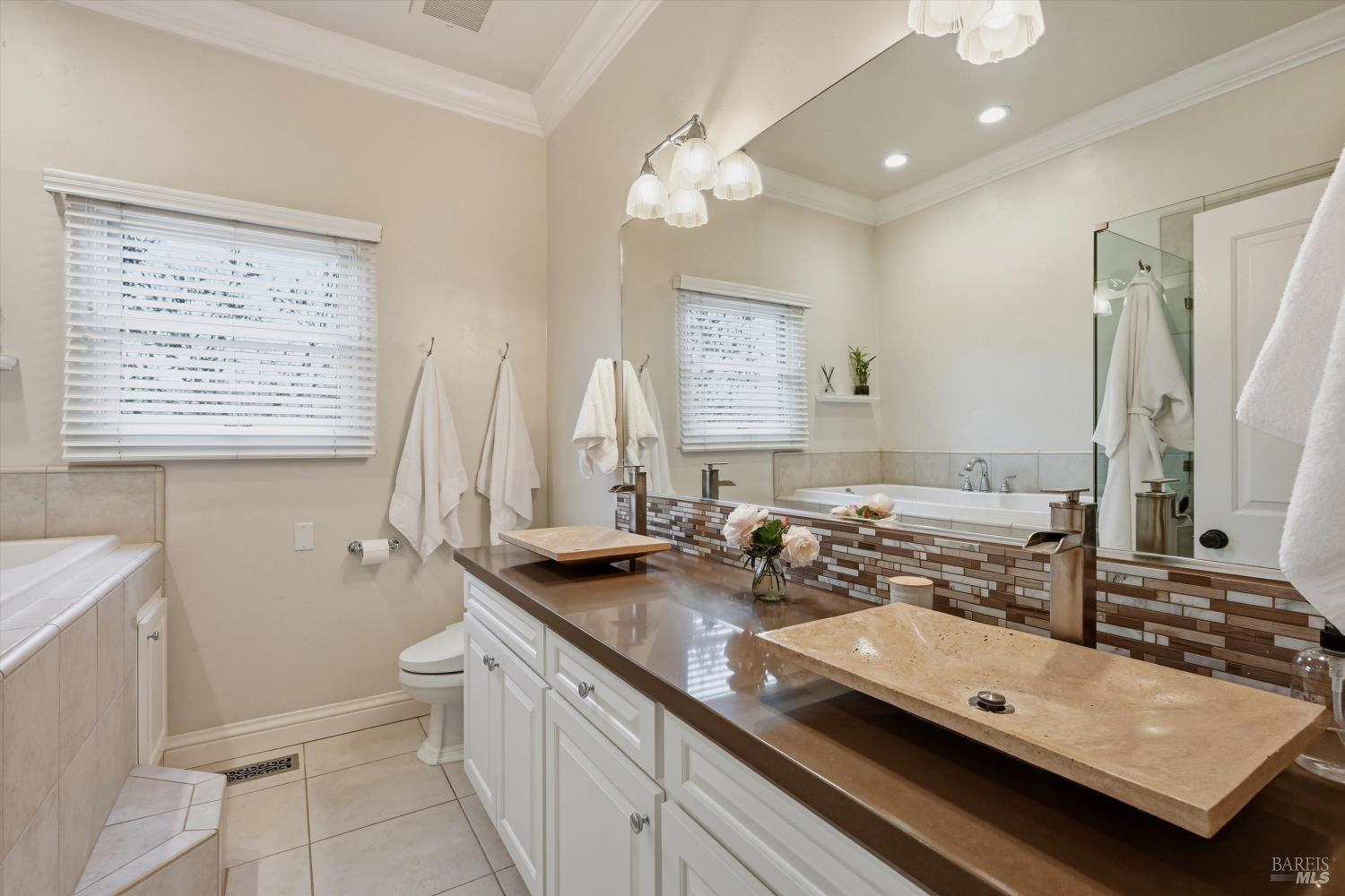 Detail Gallery Image 24 of 43 For 21402 Geyserville Ave, Geyserville,  CA 95441 - 3 Beds | 2 Baths