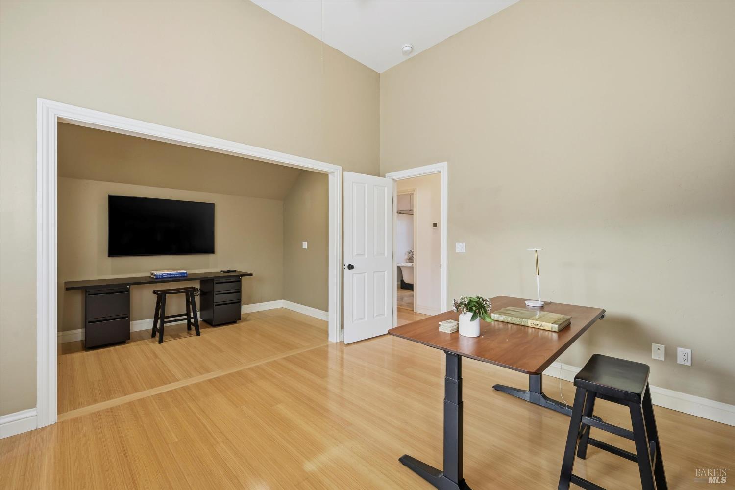 Detail Gallery Image 34 of 43 For 21402 Geyserville Ave, Geyserville,  CA 95441 - 3 Beds | 2 Baths