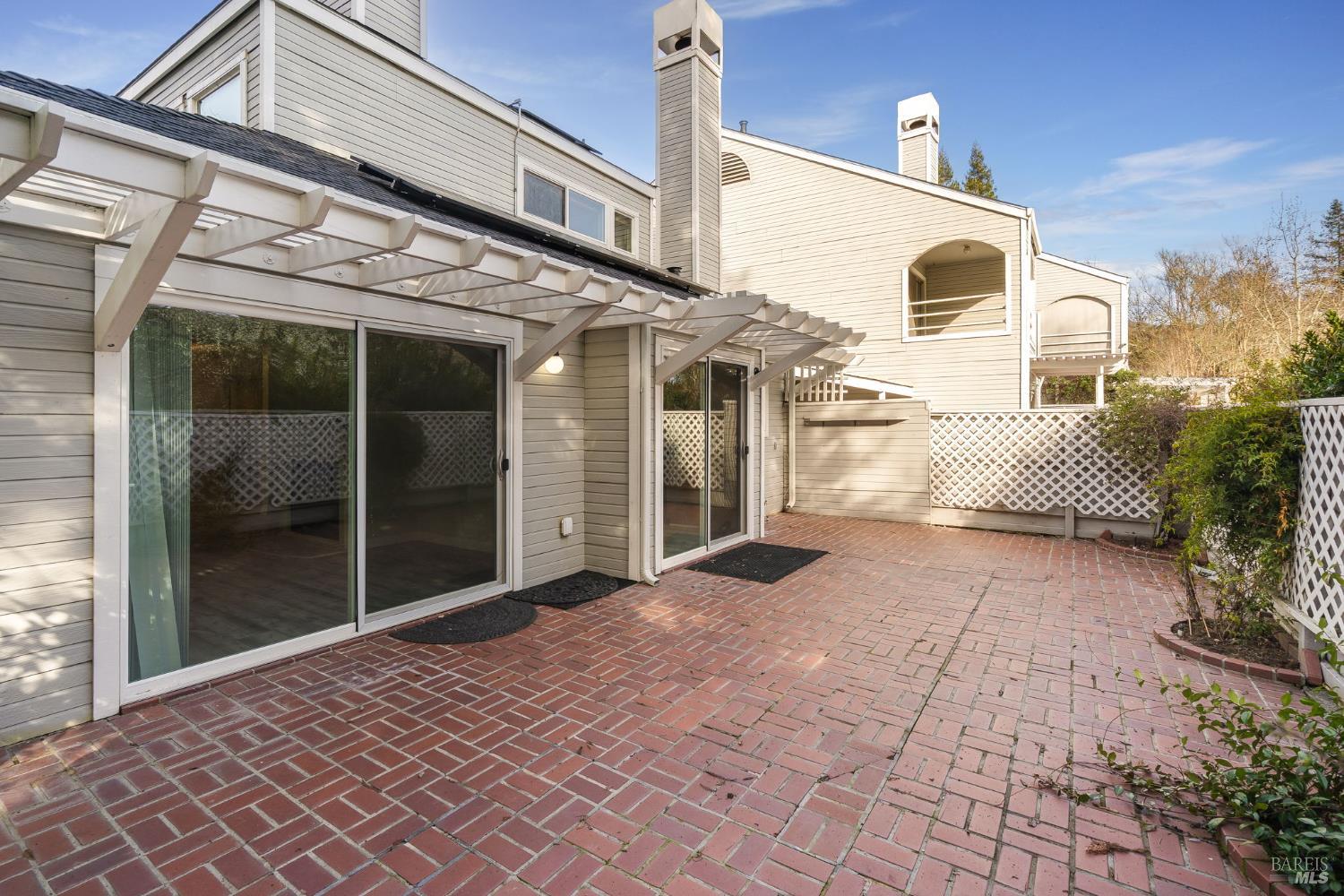 Detail Gallery Image 23 of 47 For 2322 Lakeview Dr, Santa Rosa,  CA 95405 - 3 Beds | 2 Baths