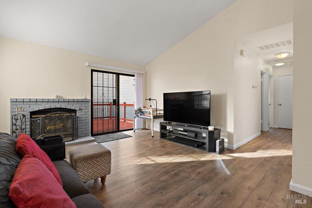 Detail Gallery Image 7 of 24 For 133 Windsurfer Ct, Vallejo,  CA 94591 - 3 Beds | 2 Baths