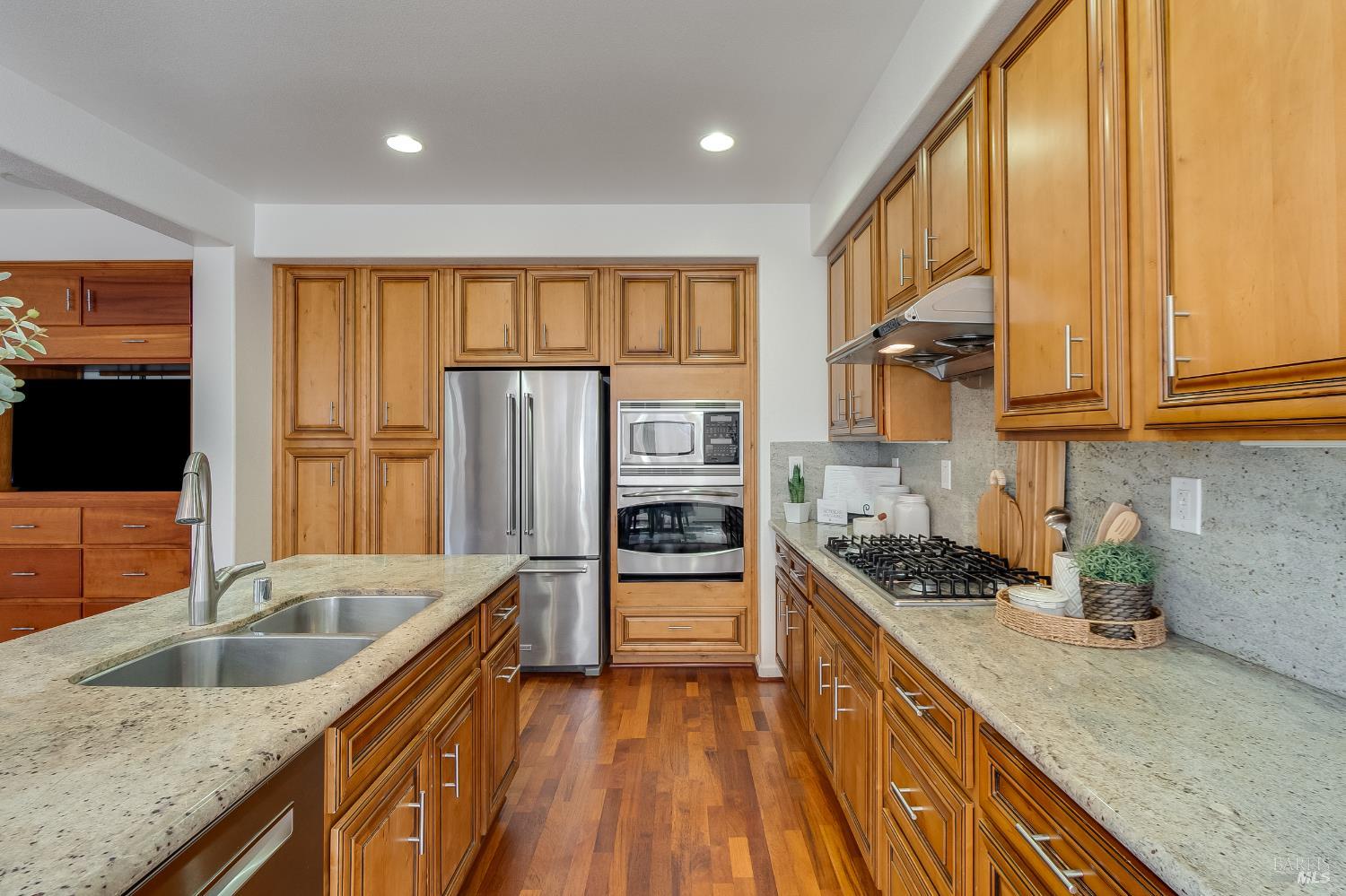 Detail Gallery Image 2 of 88 For 4208 Andover Dr, Vallejo,  CA 94591 - 4 Beds | 4 Baths