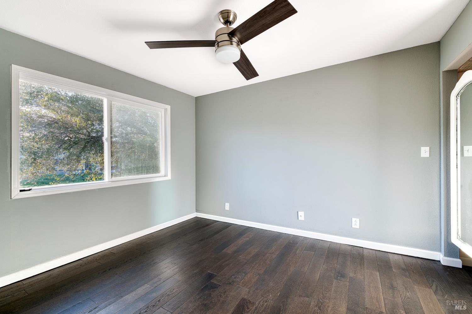 Detail Gallery Image 19 of 30 For 1534 Buchanan St, Novato,  CA 94947 - 5 Beds | 3/1 Baths