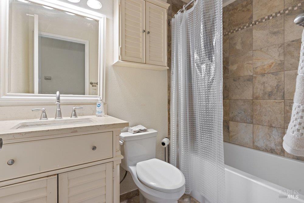Detail Gallery Image 10 of 24 For 133 Windsurfer Ct, Vallejo,  CA 94591 - 3 Beds | 2 Baths