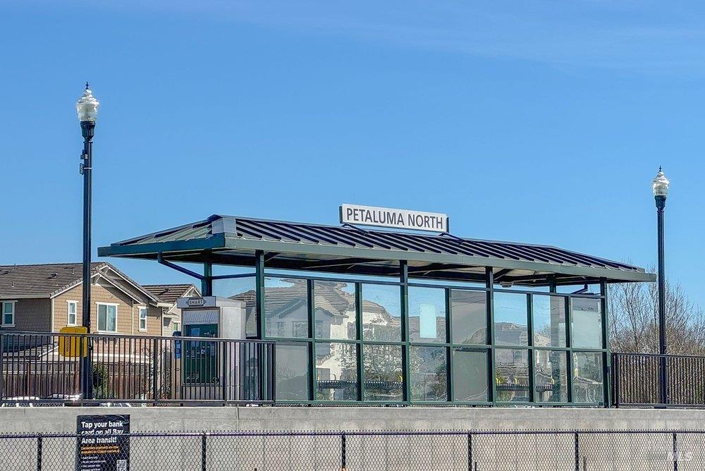 Detail Gallery Image 40 of 45 For 1610 Northstar Dr, Petaluma,  CA 94954 - 3 Beds | 2/1 Baths