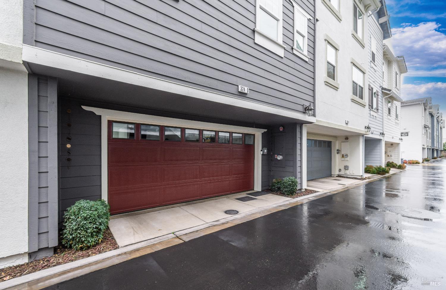 Detail Gallery Image 43 of 52 For 324 Pear Tree Ter #D,  Napa,  CA 94558 - 3 Beds | 2/1 Baths