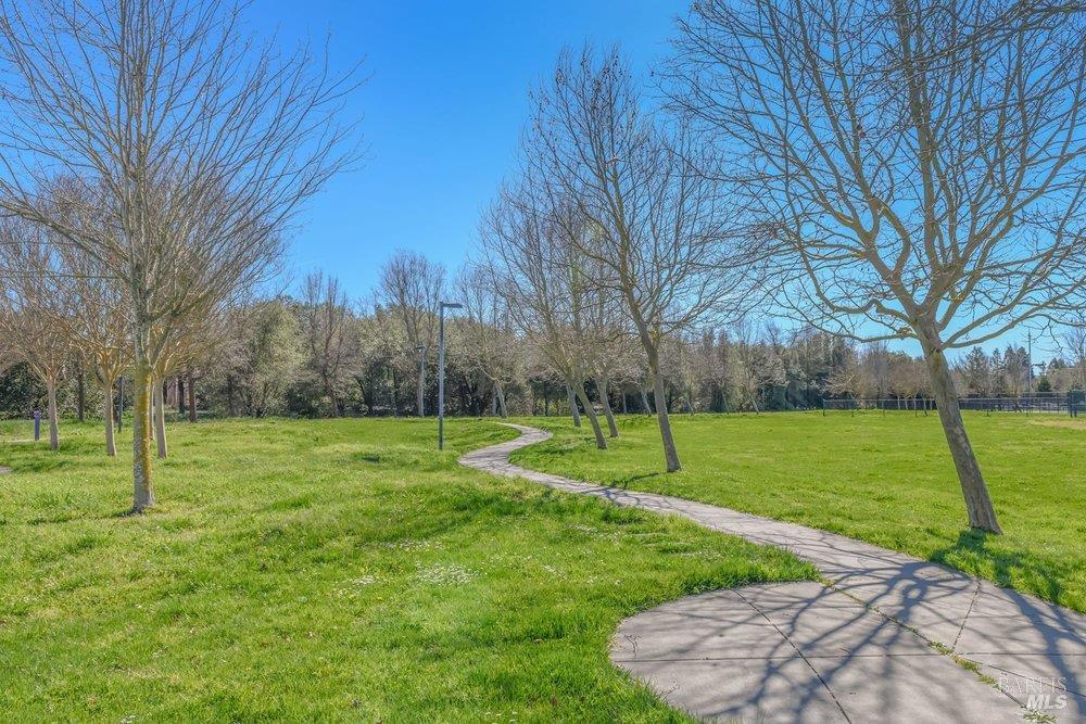 Detail Gallery Image 39 of 45 For 1610 Northstar Dr, Petaluma,  CA 94954 - 3 Beds | 2/1 Baths