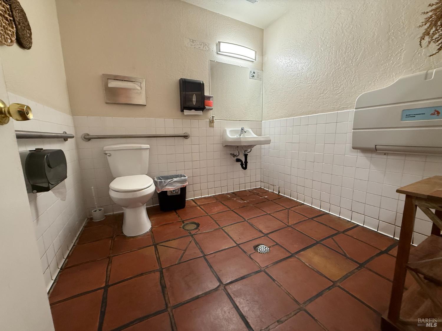 Detail Gallery Image 13 of 32 For 1513 Farmers Ln, Santa Rosa,  CA 95405 - – Beds | – Baths