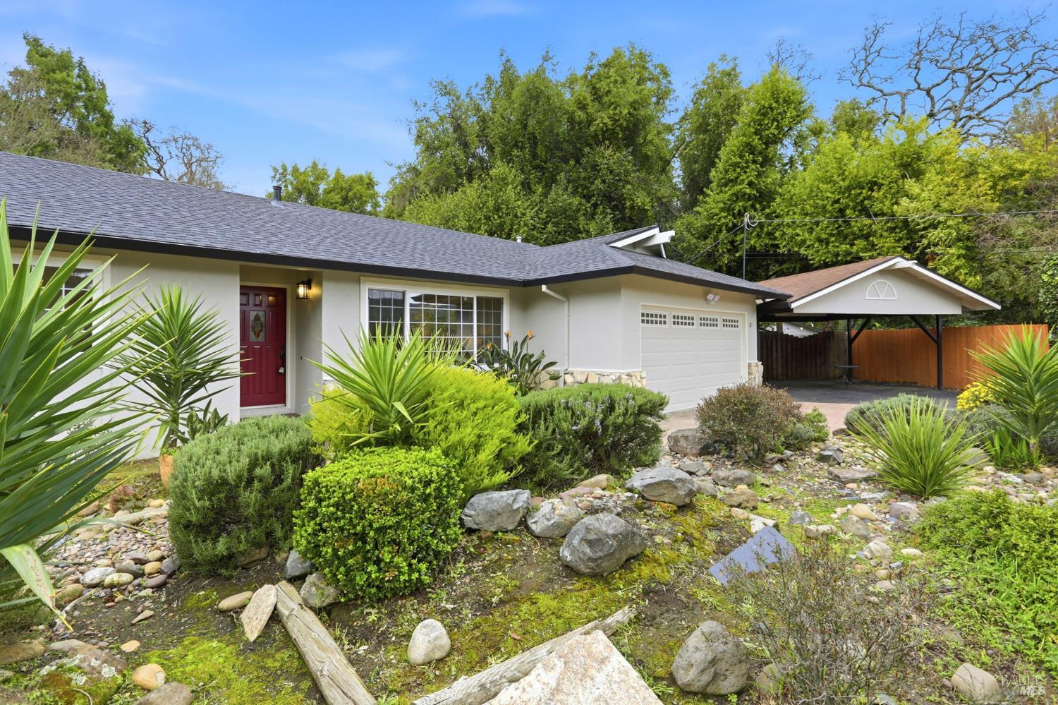 Detail Gallery Image 2 of 44 For 12 Angelica Ct, Novato,  CA 94947 - 3 Beds | 2 Baths