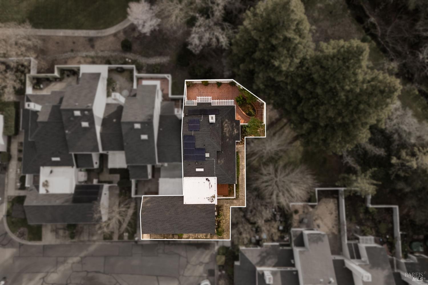 Detail Gallery Image 32 of 47 For 2322 Lakeview Dr, Santa Rosa,  CA 95405 - 3 Beds | 2 Baths