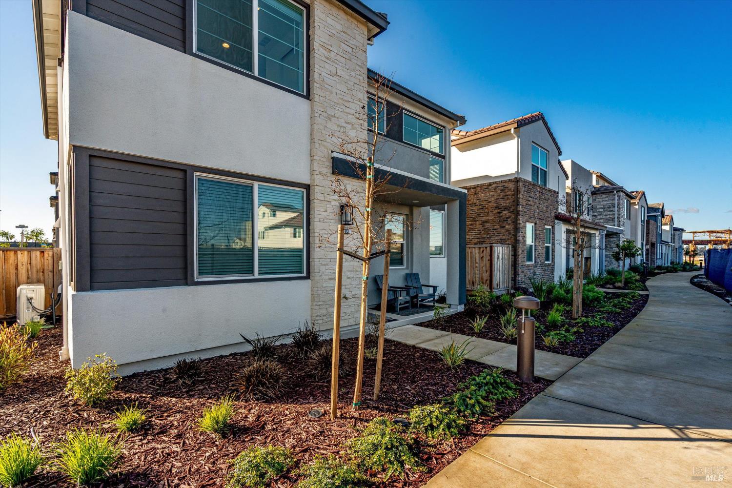 Detail Gallery Image 42 of 45 For 303 Flagship Dr, Napa,  CA 94558 - 4 Beds | 3 Baths