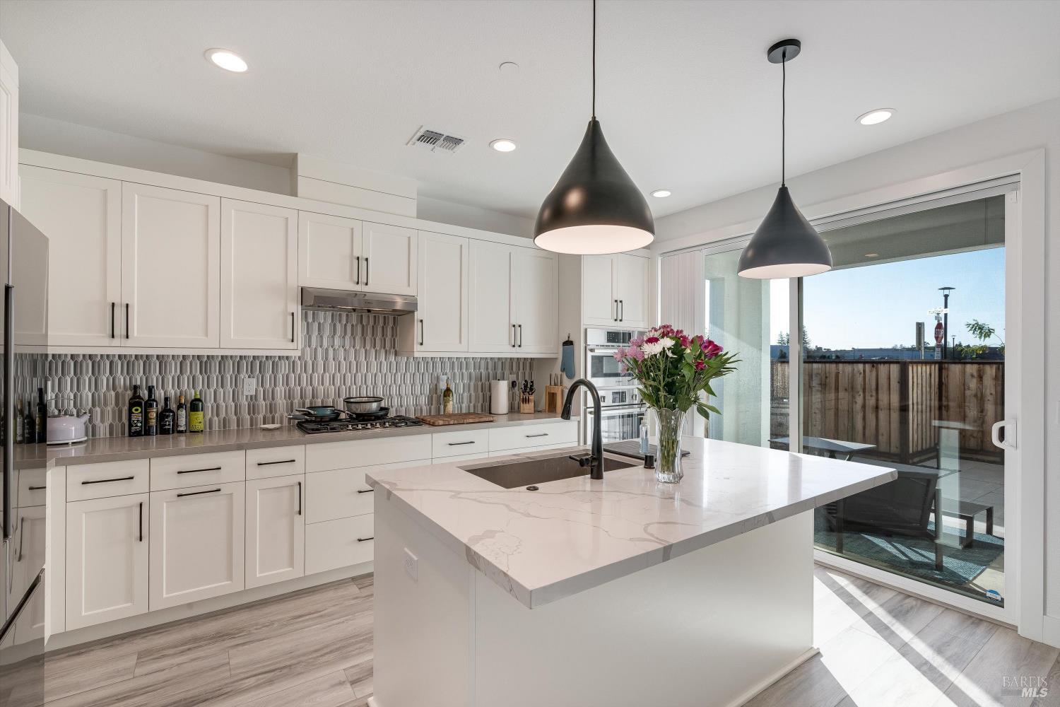 Detail Gallery Image 12 of 45 For 303 Flagship Dr, Napa,  CA 94558 - 4 Beds | 3 Baths