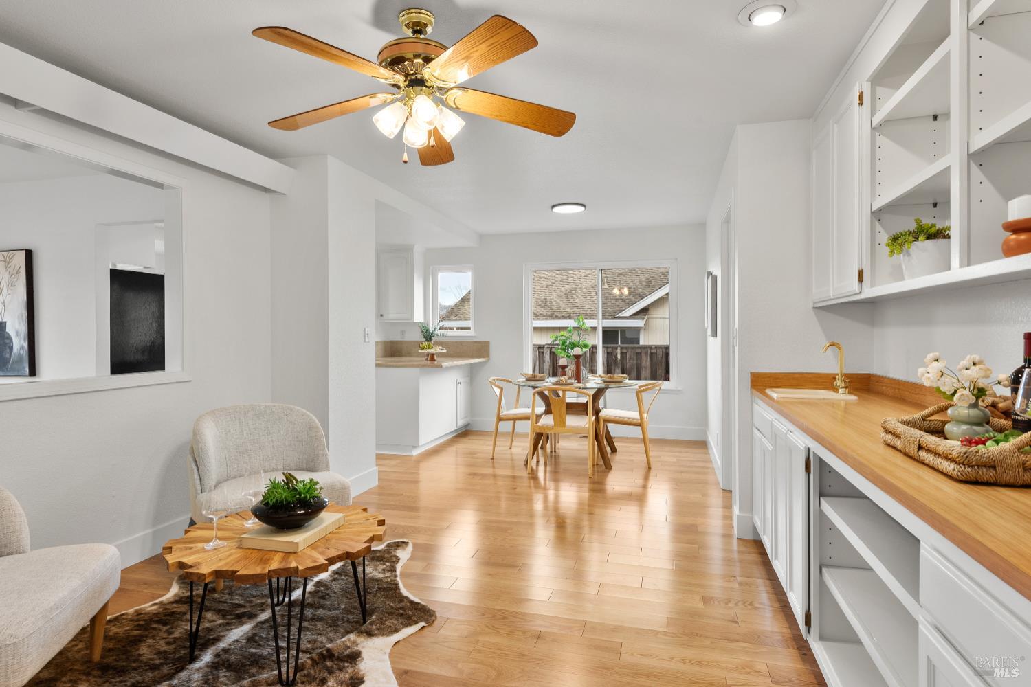 Detail Gallery Image 18 of 53 For 408 Woodley Way, Santa Rosa,  CA 95409 - 3 Beds | 2/1 Baths