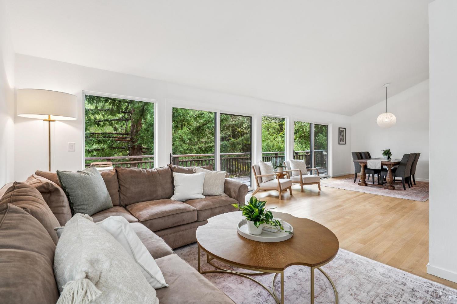 Detail Gallery Image 7 of 49 For 25 Palomino Cir, Novato,  CA 94947 - 5 Beds | 2/1 Baths